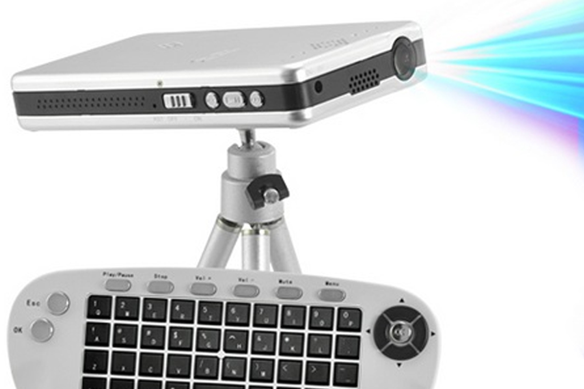 Chinavasion’dan Linux Tabanlı Taşınabilir Pico Projeksiyon